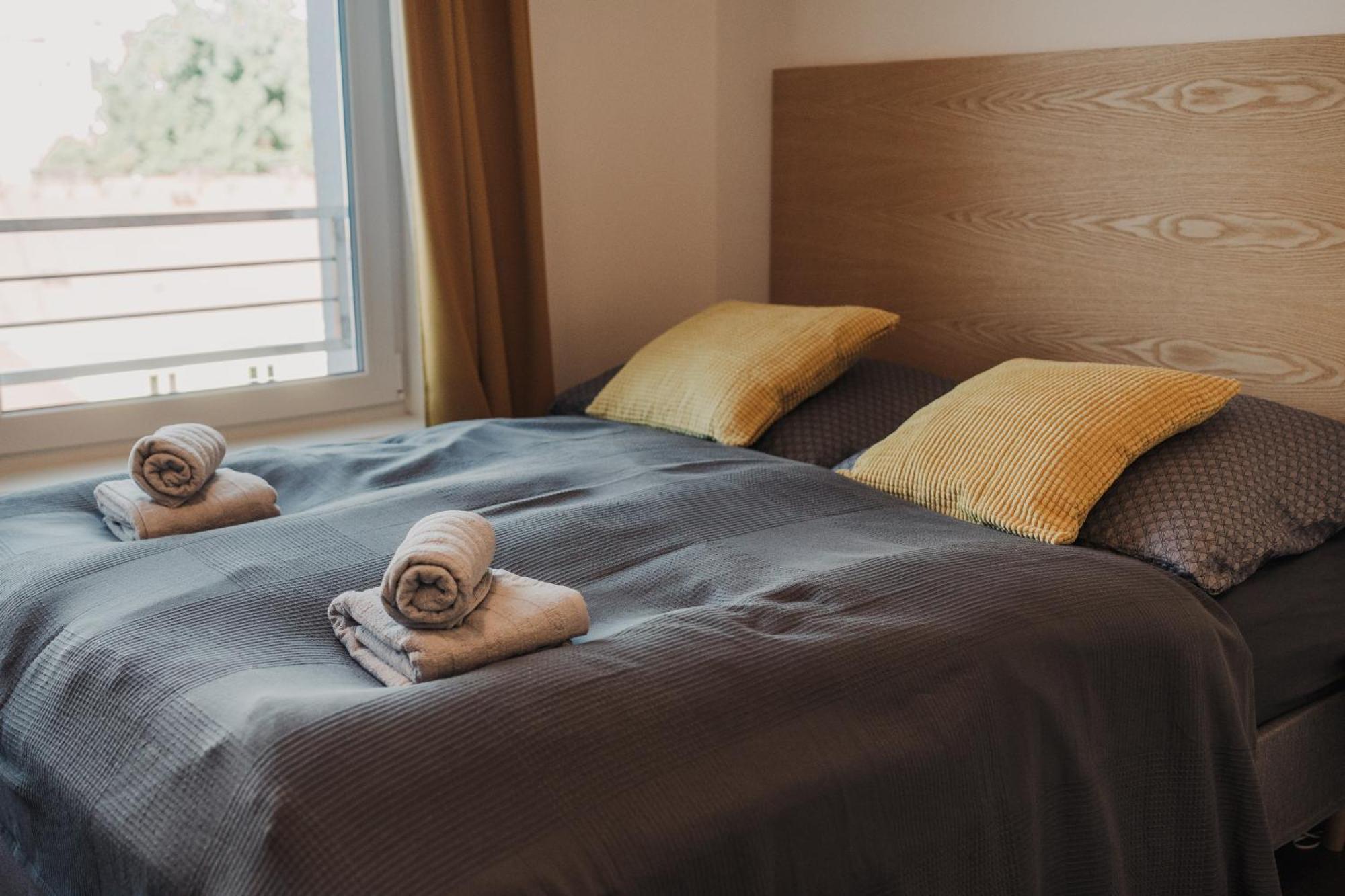 Citybeat Apartments, 400M From The Square Пилзен Екстериор снимка
