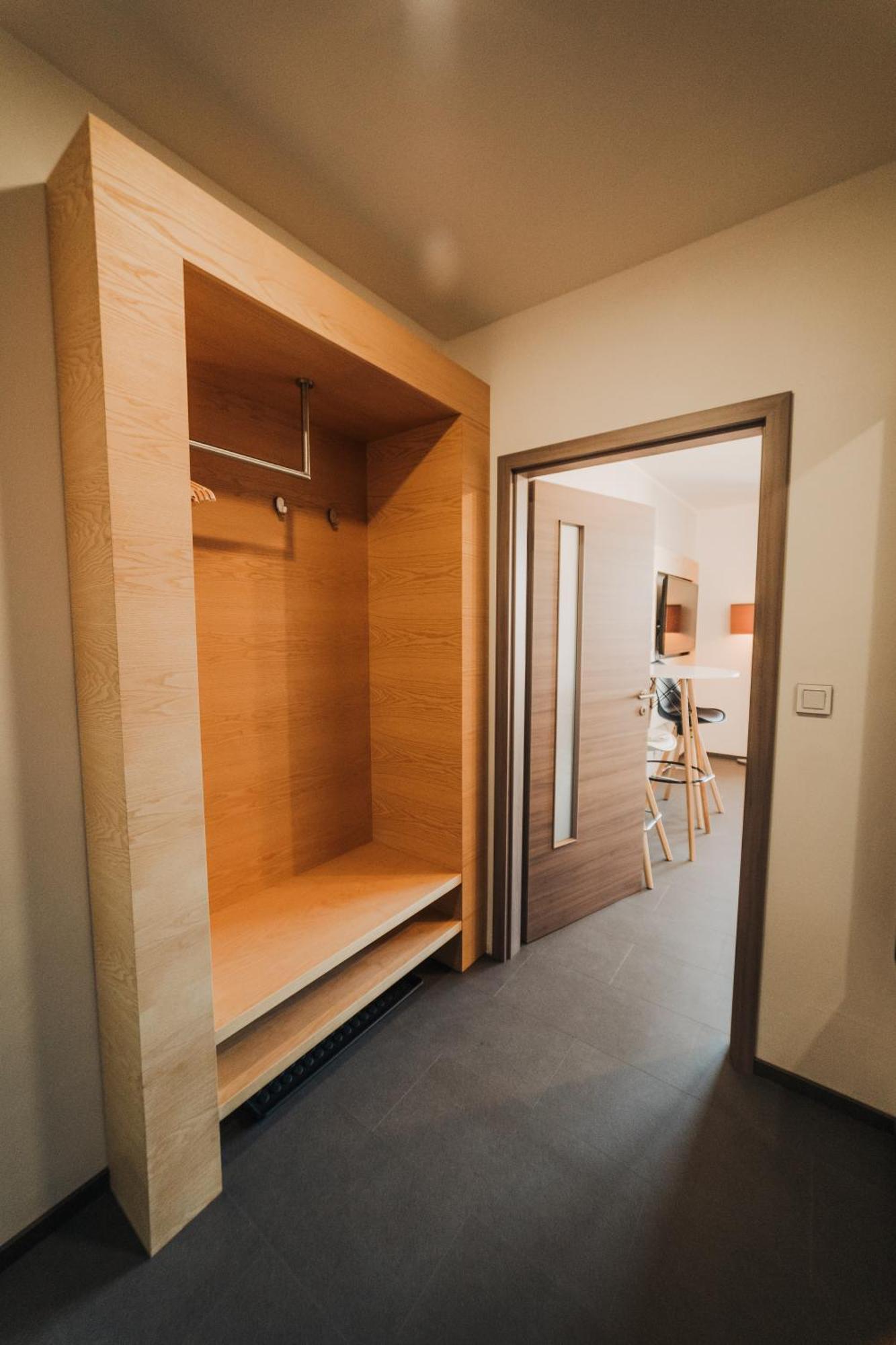 Citybeat Apartments, 400M From The Square Пилзен Екстериор снимка