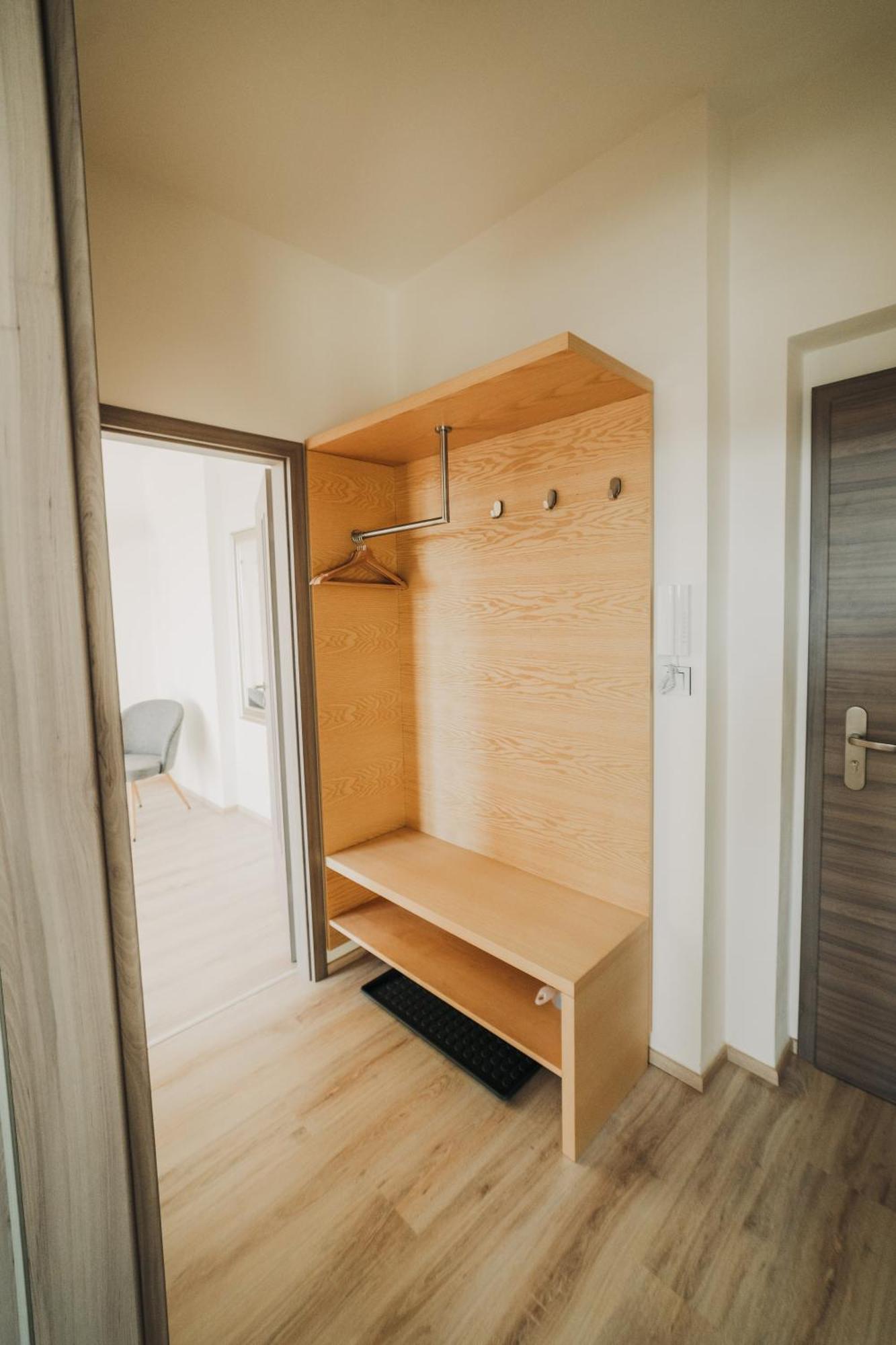 Citybeat Apartments, 400M From The Square Пилзен Екстериор снимка
